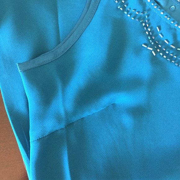 Vibrant blue sequin and bead adorned layered top - Picture 7 of 14